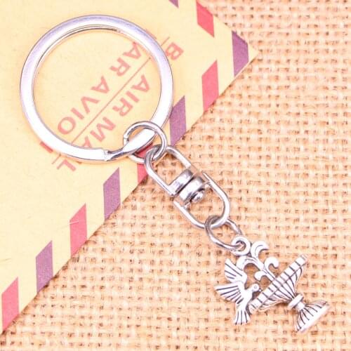 New Fashion Keychain 21x17mm parterre bird drinking Pendants DIY Men Jewelry Car Key Chain Ring Holder Souvenir For Gift