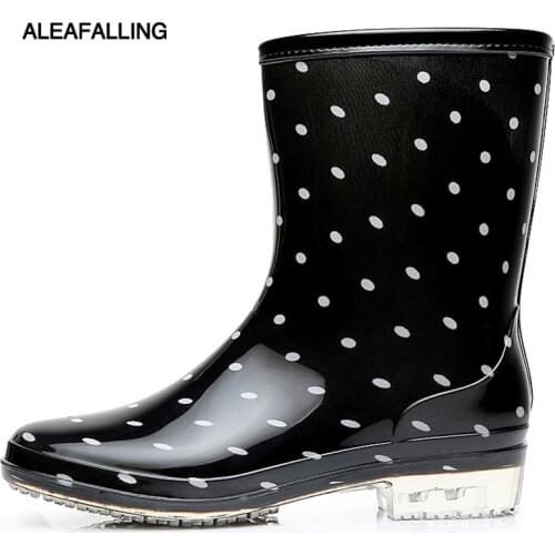 Spring Summer Mid-Tube Rain Boots Shoe Cover Light Non-Slip Water Rain Boots Warm Rain Shoes Rubber Shoes Adult Rainshoes Women