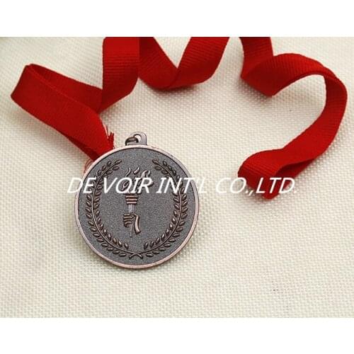 2016 custom logo high quality soft enamel with epoxy poppy lapel pin with gift box,medal