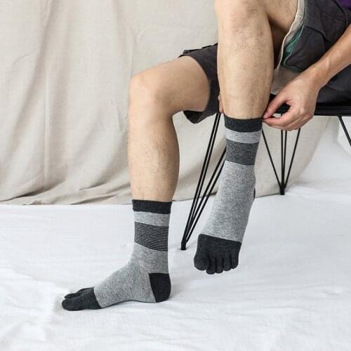 Quality Men Five Finger Toe Socks Cotton Sweat-absorption Antifriction Crew Stockings Male Casual Spring Socks MKC005