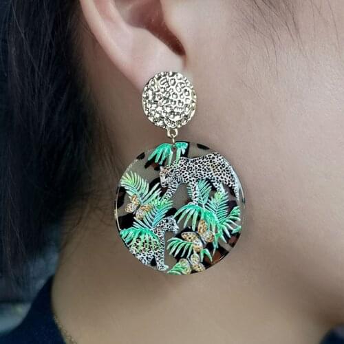 Round Large Green Acrylic Pendant Dangle Earrings for Women Hawaii Palm Trees Surf Hawaii Pattern Earrings Embossed Jewelry Gift