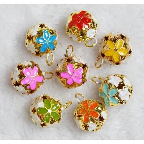 18mm Multicolor Cute Flower Pet Accessories Pet Dog Cat Bell Beautiful Pet Bells 40pcs