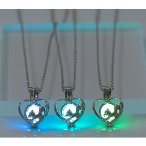 3 Colors Hollow Heart Shape Glowing Pendant Necklace Alloy Chain Jewelry Charm Luminous Necklace for Women Men Party Gift