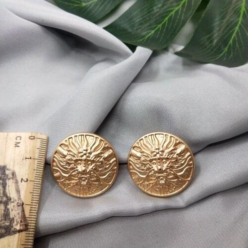 Pendientes Brinco As Mulheres American Style Jewelry Personality Retro Fashionable Dragon Shaped Faucet Earrings Female D36