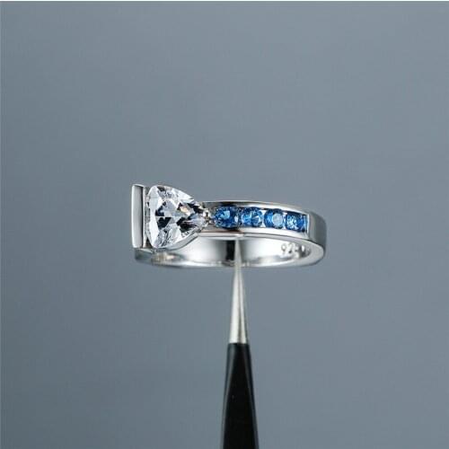 Simple Female White Crystal Stone Ring Trendy Silver Color Wedding Ring Classic Bridal Triangle Engagement Rings For Women