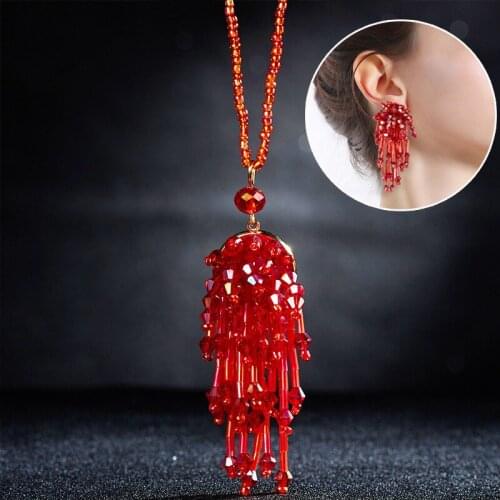 Autumn and winter hot sale, hand knitted crystal rice beads pendant sweater chain necklace long necklace jewelry wholesale