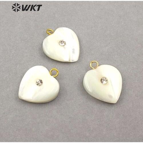 WT-JP093 WKT Natural Shell Pendant White Shell Heart Pendant Cubic Zirconia Dotted Center Valentines Day Romantic Gift Jewelry