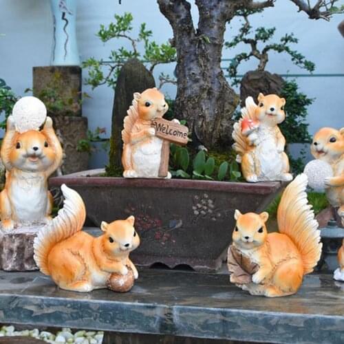 Nordic Creative Resin Simulation Small Squirrel Cartoon Animal Decoration Garden Balcony Courtyard Home Decorat Decoration