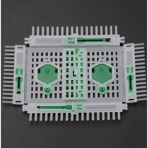 1x Plastic Beekeeping Queen Bee Rearing Cages Isolating Holder Catcher Needle