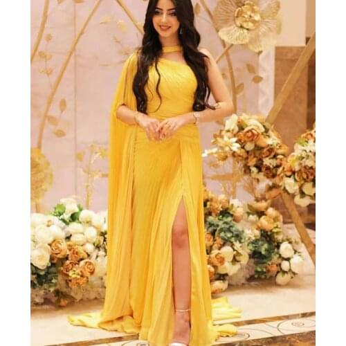 Vintage Long One Shoulder Chiffon Yellow Evening Dresses with Slit Floor Length Zipper Back Pleated Formal Party Dress for Women