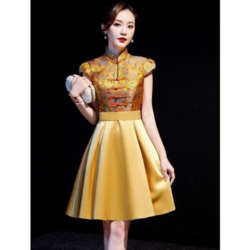 Vintage Button Pleated Cheongsam Yellow Mandarin Collar Banquet Party Dress Gown Grace Flower Qipao Short Zipper Robe De Soiree