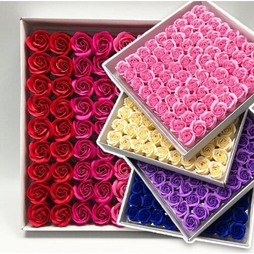 81Pcs Rose Bath Body Flower Floral Soap Scented Rose Flower Essential Wedding ValentineS Day Gift Holding flowers