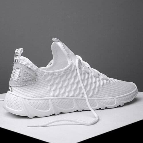 2019 Fly Kintting Mens Shoes Breathable Fish Scales Mesh Shoes Blade Bottom Sports Casual Shoes Running Shoes Men