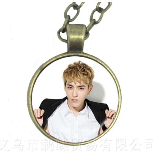Hot KPOP EXO Necklace EXO Member Figure 25mm Glass Cabochon Charm Pendant Sweater chain For Fans Support Jewelry Gift