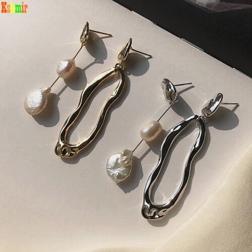 Kshmir Freshwater Pearl Asymmetric Earring Metallic Gold Exaggerated Long stud Earring Ladies and Girls Party Jewelry Gift 2021