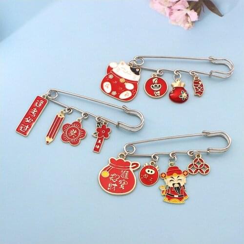 Japanese Lucky Cat Pin Round Badge Good Luck Pins For Clothes Backpack Brooch Personality Charms Designer Jewelry Couple Gift
