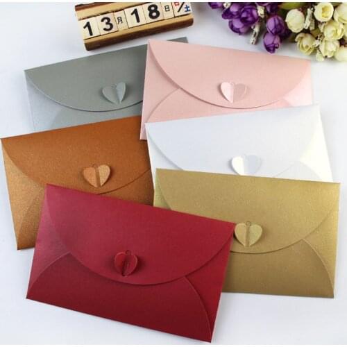 1pcs Heart-shaped Kraft Paper Envelopes Simple Love Retro Buckle Decorative Envelope Small Paper Wedding Invitation Envelope Hot