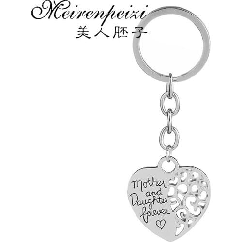 Family Heart Key Chains The love between a Mother and Daughter is Forever Personalized Mom Keychain Gift For Her Keyrings