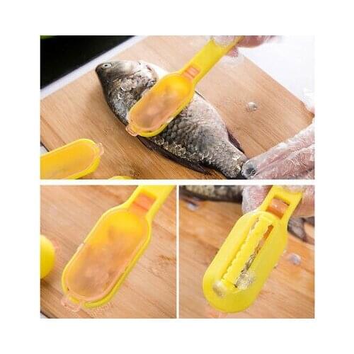 Fish scale Remover Cleaner Scaler descaling agent scraper kitchen tool 99 S0375 sent from Italy