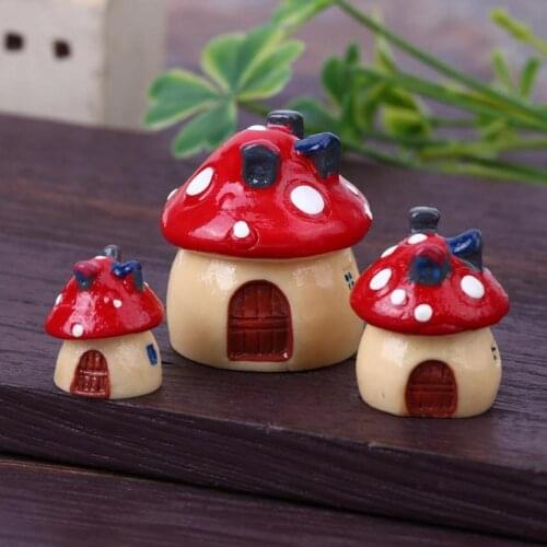 Vintage Artificial Micro Landscape Decoration Mushroom Miniature House Fairy Garden Home Decor Mini Craft