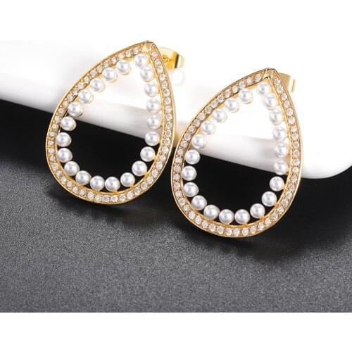 Stainless Steel Elegant White Pearls Round Hoop Earrings Girl Women Big Pearl Circle Round Earrings Wedding Fashion Jewelry Prom