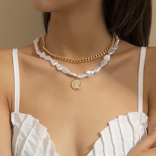 DIEZI Vintage Baroque Imitation Pearl Necklace For Women Fashion Carved Coin Human Head Pendant Necklace Statement Mteal Jewelry