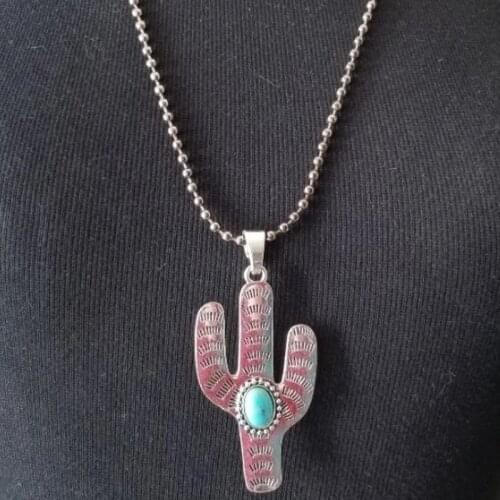 2021 Wholesale Vintage Cactus Turquoise Ladies Necklace for Women Jewelry