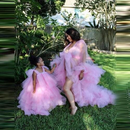 Cute Pink Mother And Kid Tulle Dresses For Photo Shoot Ruffles Extra Puffy Mom And Daughter Tulle Gowns Custom Made