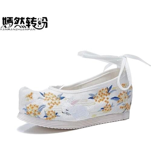 2020 Vintage Women Flats Chinese National Cute Rabbit Floral Embroidered Dance Ballet Shoes Woman Sapato Feminino