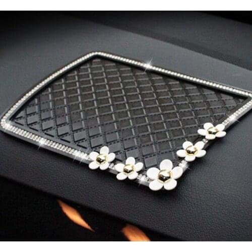 Crystal Daisy Flower Car Anti Non Slip Pad Rubber Mobile Sticky Dashboard Phone Diamond Mat For GPS MP3 Doll Cushion Women