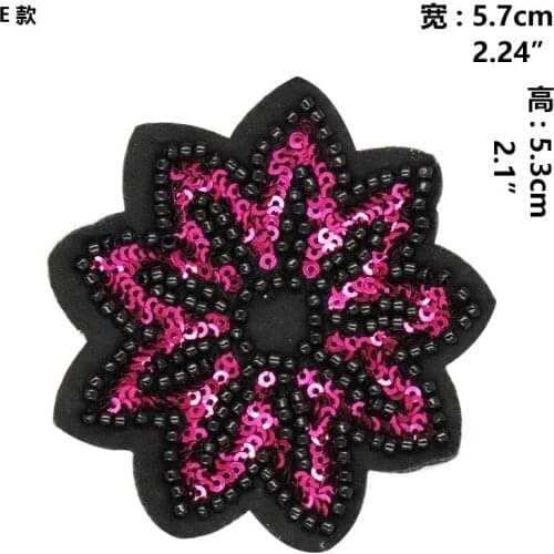 2PCS Flower Sequins EMB Applique Sew On Iron on Patch DIY Embroidered Bling Bling Flower Beads Applique Clothing Sticker