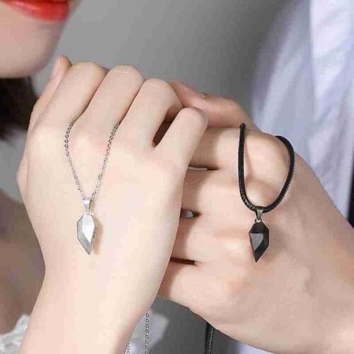 Valentines Day Gift Wishing Stone Magnet Necklace Couple Heart Pendant Men and Women Metal Pendant Necklace