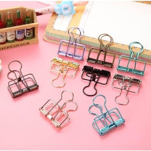 3pcs Multi Color Hollowed Out Fresh For School Creative Binder Cute Decorative Metal Paper Clip Bookmark