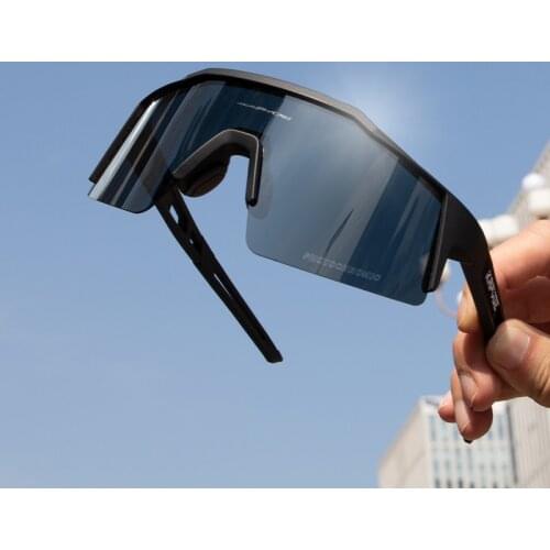 Kapve Photochromic Ski Goggles UV400 Men Women Outdoor Sports Glasses Dustproof Moto Skiing Snowboard Sunglasses