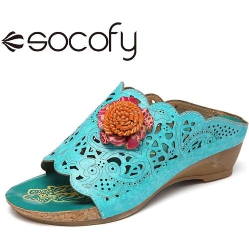 SOCOFY Retro Leather Flower Decro Cutout Open Toe Mules Wedge Sandals Low Heel Wedges Sandals Mule Sandals Summer Retro Shoes
