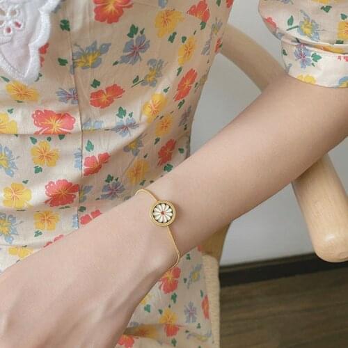 AOMU Enamel Cute Daisy Fashion Adjustable Bracelet Necklace Simple Retro Flower Jewelry Set for Women Round Geometry Pendant