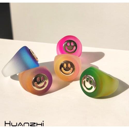 HUANZHI 2021 Korean Retro Fudge Colorful Resin Ring Metal Patch Smiley Rings for Women Girls Jewelry Accessories Gift Party