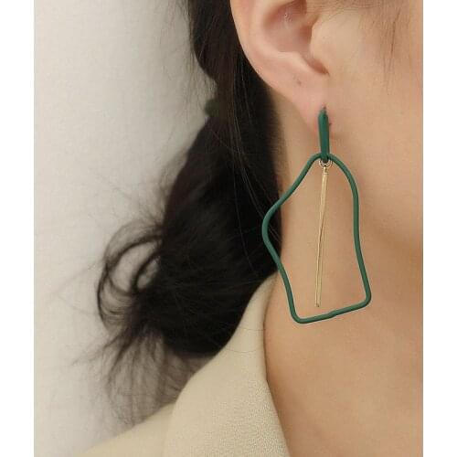 SRCOI Geometric Hollow Out Spray Paint Metal Dangle Earrings Womens Irregular Alloy With Long Bar Statement Earrings New Style