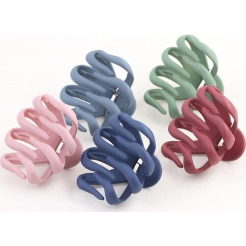 2020 New Geometric Frosted Hair Claws Crab Plastic Hair Clips Barrettes for Women Girls Hairpins Fashion Simple Hair Accessories
