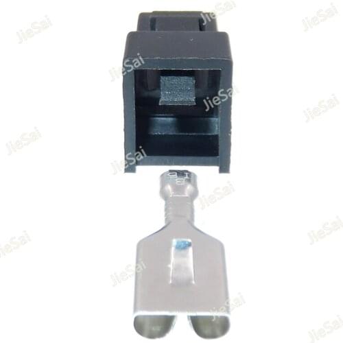 1 Pin 7.8 Series Auto Parts Large Current Cable Wire Unsealed Adapter Automobile Plastic Connector
