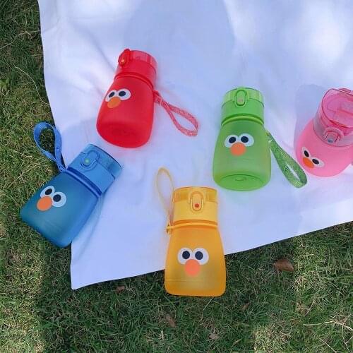 Children cup with no odor 330ml drinking bottle with straw boy girl travel cup can hold hot water cute cartoon Bottles Cup