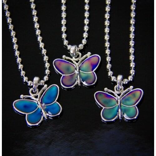 Fashion Color Changing Butterfly Pendant Personalized Necklace for Women Friends Punk Womens Neck Chain Gothic Goth Kpop