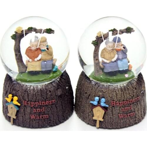 100# Crystal Ball Music Box Old Couple Gift Music Box Decoration Snowball With Snowflake Rotating And Light Snow Globes