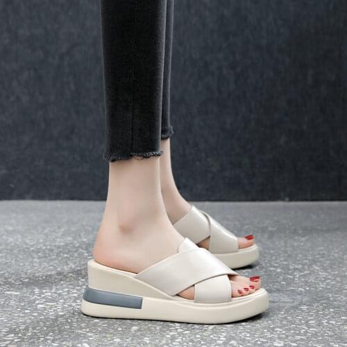 2021 Womens Casual Breathable Beach Sandals Slippers Summer Slip on Women Flip Flops Home Shoes for Women Zapatos Mujer
