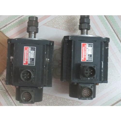 MDM152A4C servo motor , used in good condition . 80% appearance new , good working , free shipping