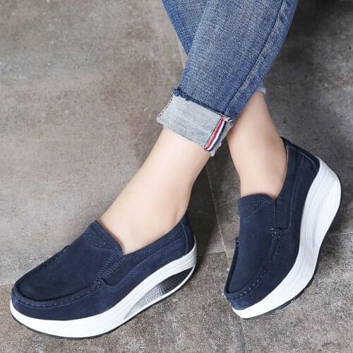 Fashion Spring Autumn Shoes black red Womens Loafers Genuine Leather Flat Platform Women Shoes classic Female Shoes Large size