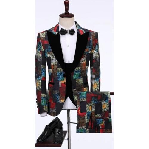 2019 New Arrival Mens Suits Sets Costume 3 Piece Homme Peaked Lapel Groomsmen Wedding Suits For Men Groom Mens Tuxedo Prom Suits