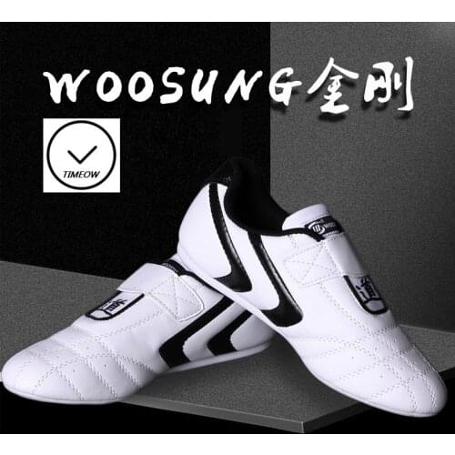TIMEOW Breathable Soft Rubber Soles Taekwondo Shoes International Karate Association Shoes Instructor Shoes Training Protect