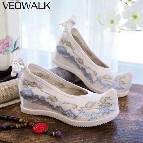 Veowalk Hidden Platform Vintage Women Flock Cotton Embroidered Shoes Ladies Casual Chinese Style Embroidery Costume Shoes