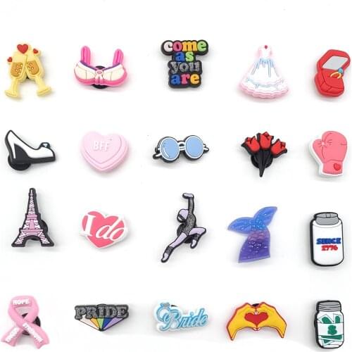 1 pcs New Designer Cartoon Pink Girls Shoes Charms Silicone Croc Slipper Accessories Brand New And High Quality Shoe Buckle
